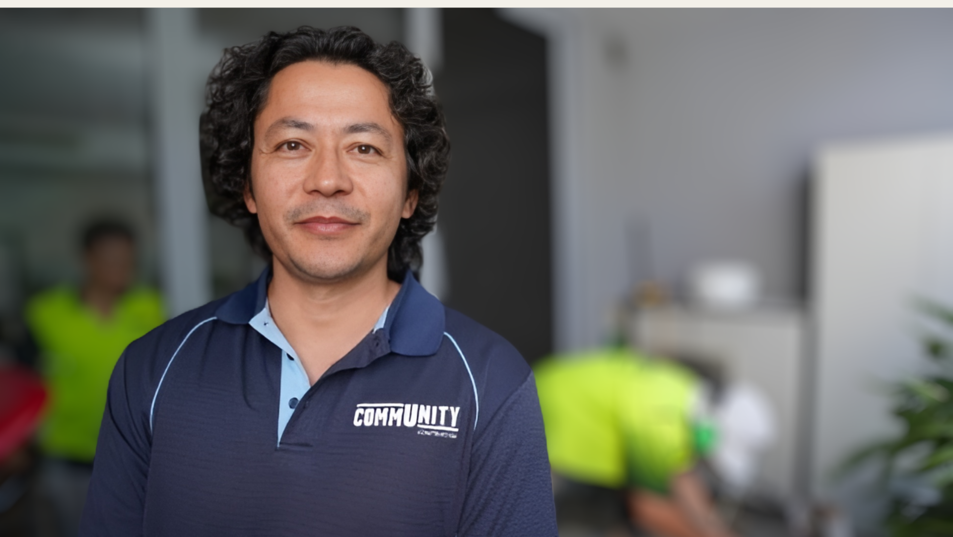 Website specs (2560 x 1442 px)