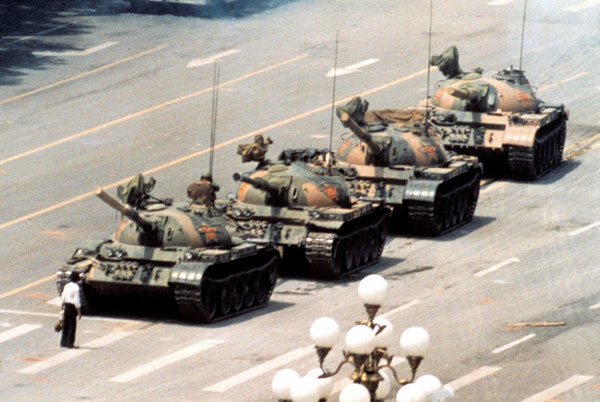6062_tiananmen-sqaure-tank-man.jpg